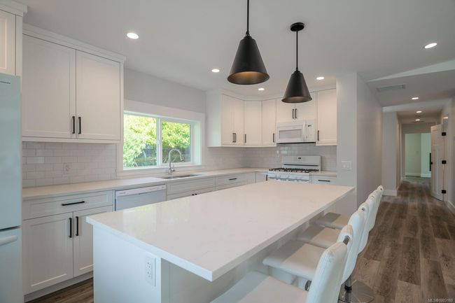 5843 Strathcona St, House other with 5 bedrooms, 3 bathrooms and 4 parking in Port Alberni BC | Image 33