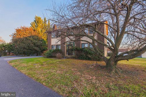 7617 7 Mile Ln, BALTIMORE, MD, 21208-4308 | Card Image
