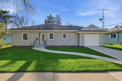 803 E 4th Avenue, Brodhead, WI, 53520 | Card Image