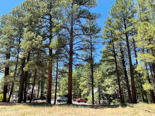 837 W Coy Dr, Flagstaff, AZ, 86005-8941 | Card Image