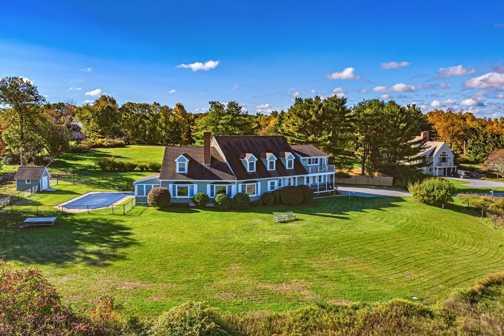Turkey Hill Rd, West Newbury, MA 01985