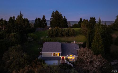 3344 Linda Mesa Way, Napa, CA, 94558-4233 | Card Image