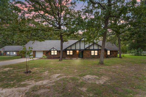 8939 Crestwood Dr, Sperry, OK, 74073-4160 | Card Image