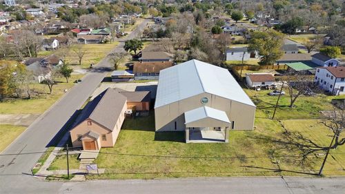 1444 2nd Ave, Port Arthur, TX, 77642-4953 | Card Image