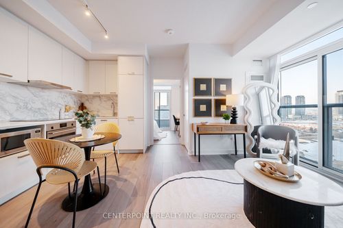 1910-38 Honeycrisp Cres, Concord, ON, L4K0M8 | Card Image