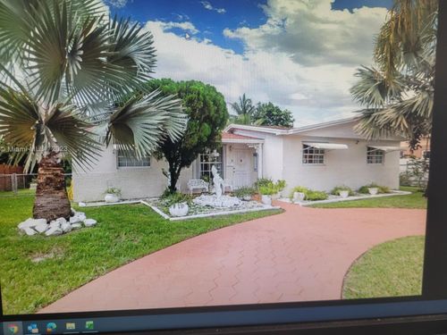 830 Nw 200th Ter, Miami Gardens, FL, 33169-2815 | Card Image