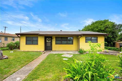 202 Northside Dr, Harker Heights, TX, 76548-1041 | Card Image