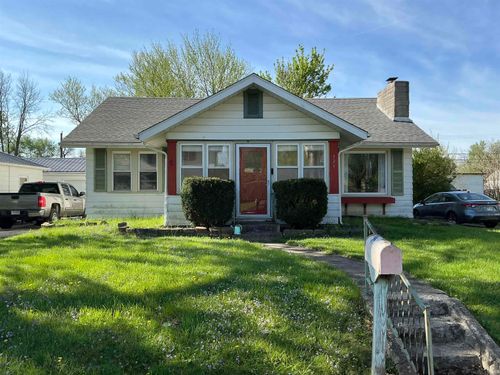 524 E Kickapoo St, Hartford City, IN, 47348-2123 | Card Image