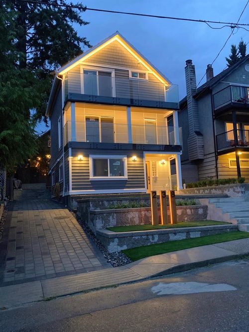 238 E 28th St, North Vancouver, BC, V7N1C2 | Card Image