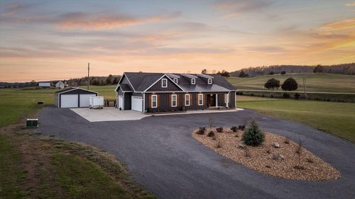 5853 Dalton Pike Se, Cleveland, TN, 37323-9142 | Card Image