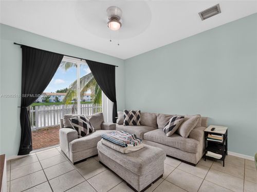 1030 Ne 42nd Ter, Homestead, FL, 33033-6614 | Card Image