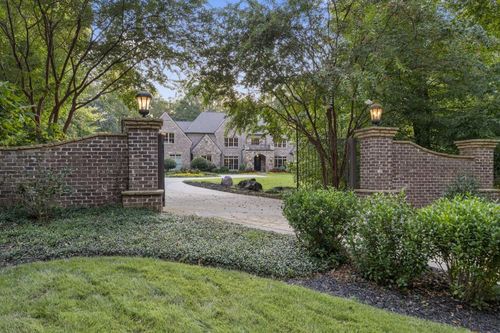 439 Tara Trl, Sandy Springs, GA, 30327-4925 | Card Image
