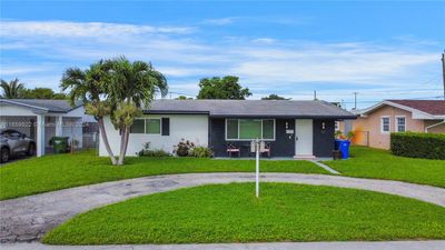 1160 Nw 79th Ter, House other with 2 bedrooms, 1 bathrooms and null parking in Pembroke Pines FL | Image 2