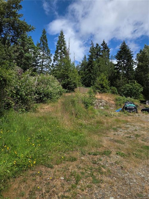 1824 Swartz Bay Rd, North Saanich, BC, V8L5R2 | Card Image