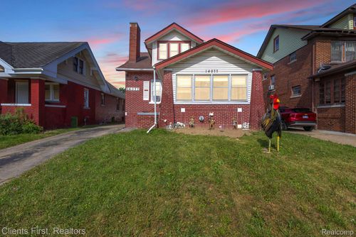 14077 Mark Twain St, Detroit, MI, 48227-4811 | Card Image