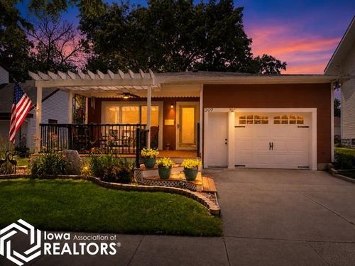 209 S 9th St, Clear Lake, IA, 50428-3837 | Card Image