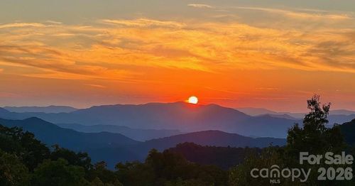 27 Indian Rock Ln, Bryson City, NC, 28713-3400 | Card Image