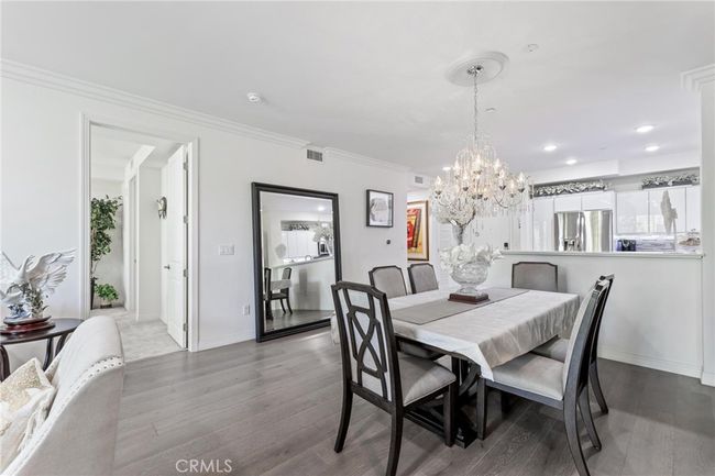 UNIT-202 - 5253 Vantage Ave, Condo with 3 bedrooms, 2 bathrooms and 2 parking in Valley Village CA | Image 6