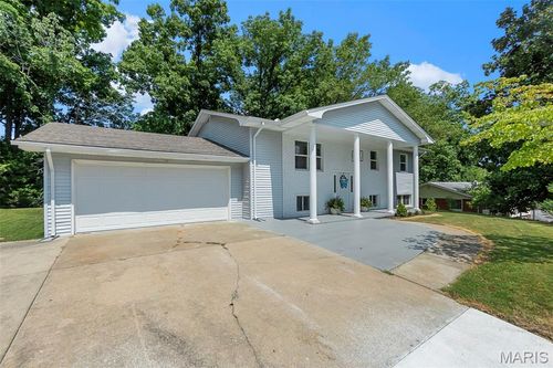1912 Perryville Rd, Cape Girardeau, MO, 63701-2425 | Card Image