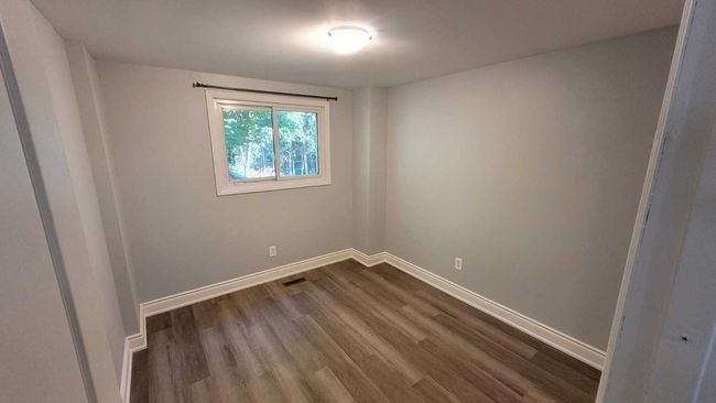 24 Lorne Crt, House attached with 3 bedrooms, 3 bathrooms and 4 parking in Brampton ON | Image 21