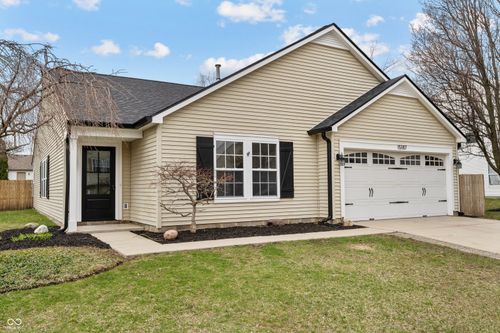15187 Redcliff Dr, Noblesville, IN, 46062-7112 | Card Image