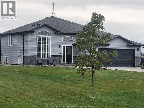 1023 Lakeshore Road 107, Essex, ON, N8M2X7 | Card Image