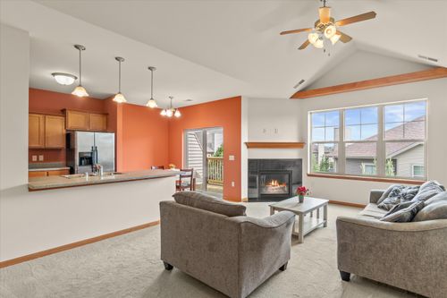1765 New Port Vista Dr, Grafton, WI, 53024-9007 | Card Image
