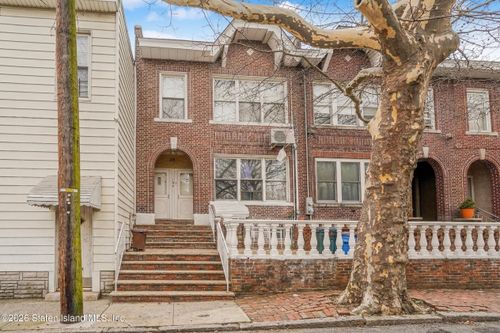 106 Gatling Place, Brooklyn, NY, 11209 | Card Image