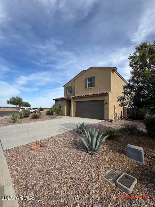 7271 E Grouse Ct, San Tan Valley, AZ, 85143-1233 | Card Image