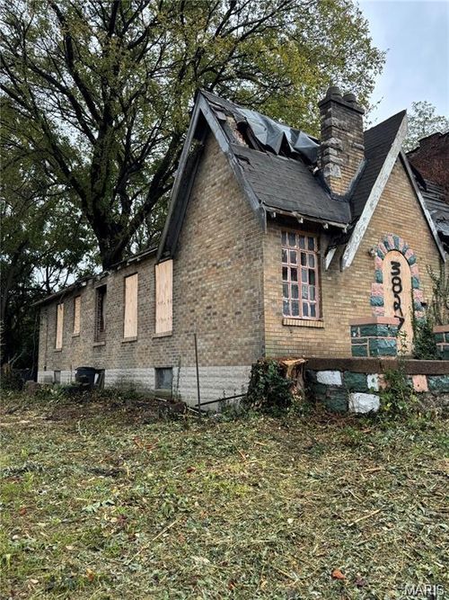 3827 Cook Ave Avenue, St Louis, MO, 63113 | Card Image