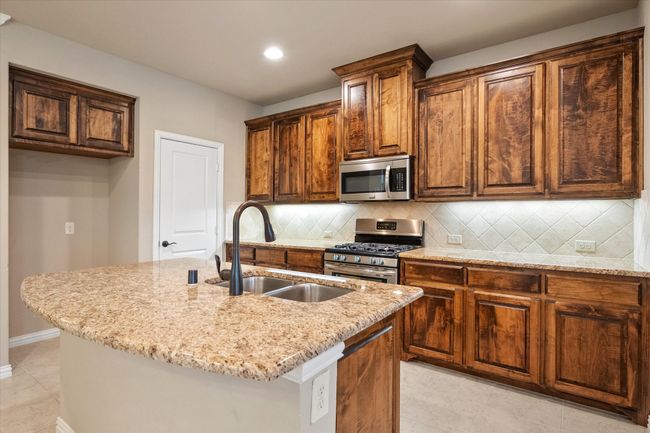 3825 Cascade Sky Dr, Townhouse with 3 bedrooms, 3 bathrooms and null parking in Arlington TX | Image 10