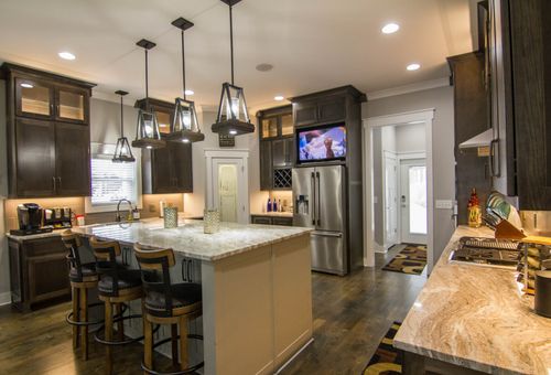 a-910 11th Ave N, Nashville, TN, 37208-3110 | Card Image