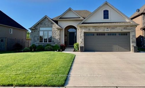 3281 Charleston Dr, Ridgeway, ON, L0S1N0 | Card Image
