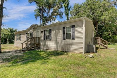 19276 N Us Highway 301, House other with 3 bedrooms, 2 bathrooms and null parking in Citra FL | Image 1