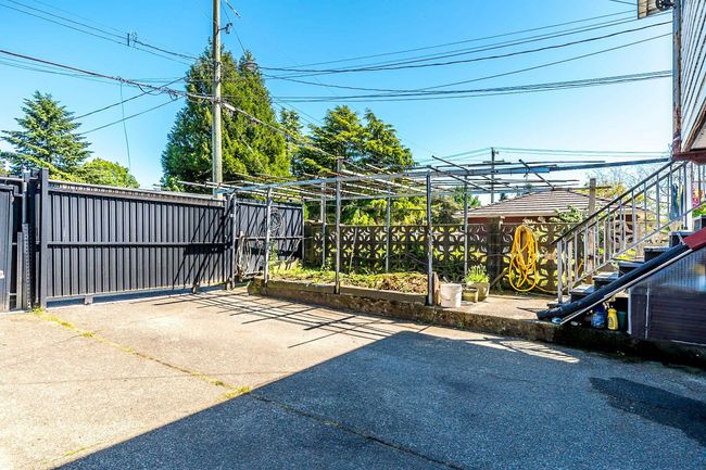 6074 Sherbrooke St, House other with 6 bedrooms, 4 bathrooms and 2 parking in Vancouver BC | Image 31
