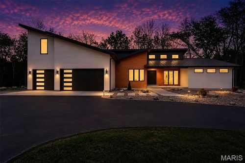 4513 Du Bourg Ln, Saint Louis, MO, 63128-2208 | Card Image