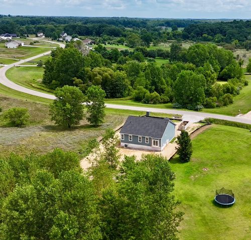 9758 Iosco Ridge Dr, Gregory, MI, 48137-9789 | Card Image