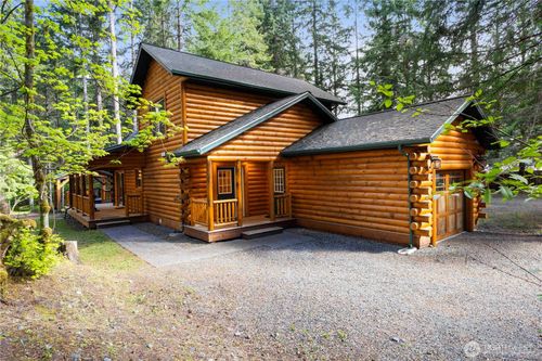 16006 Crystal Ln E, Enumclaw, WA, 98022-8055 | Card Image