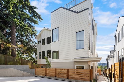 b-3446 13th Ave W, Seattle, WA, 98119-1611 | Card Image