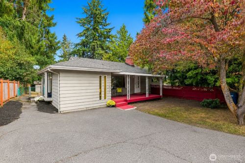 7815 227th Pl Sw, Edmonds, WA, 98026-8368 | Card Image