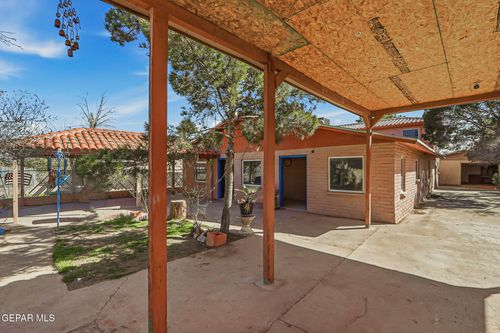 762 Delhi Dr, Socorro, TX, 79927-4232 | Card Image