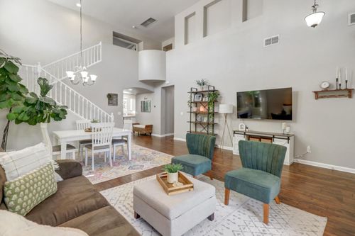 814 Farrington Ln, Lincoln, CA, 95648-8008 | Card Image