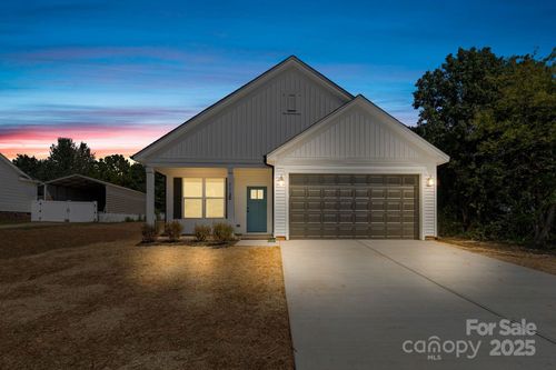 113 E Edinburgh Ct, Statesville, NC, 28625-5604 | Card Image