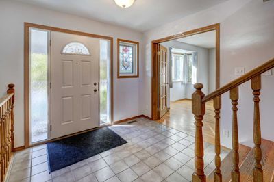 1824 Bowness Rd Nw, House detached with 3 bedrooms, 3 bathrooms and 2 parking in Calgary AB | Image 3