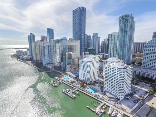 apt-303-999 Brickell Bay Dr, Miami, FL, 33131-2912 | Card Image