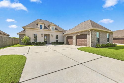 257 Royal Oak Blvd, Thibodaux, LA, 70301-6048 | Card Image