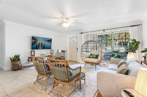 2320 Se 6th St, Pompano Beach, FL, 33062-6016 | Card Image
