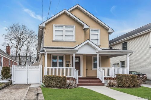 180 Kensington Rd, Garden City, NY, 11530-1326 | Card Image