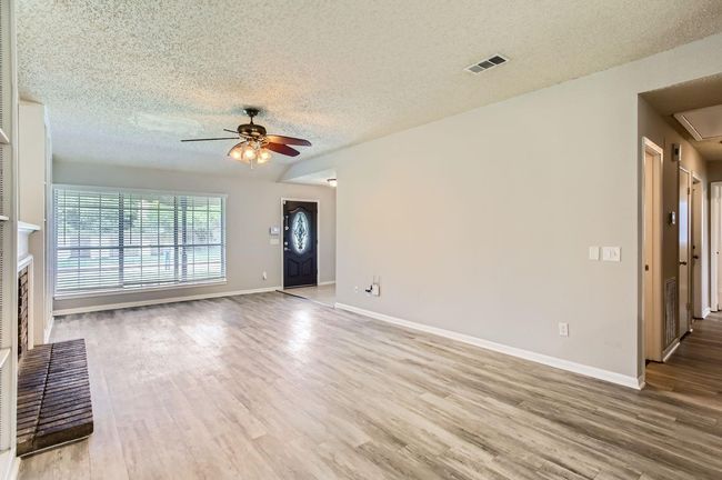 Living Room | Image 6