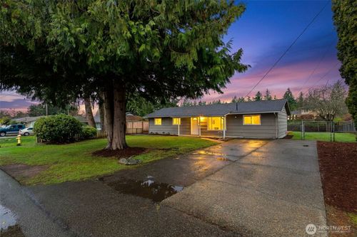 3718 Ne 22nd Pl, Renton, WA, 98056-2411 | Card Image